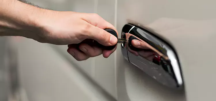 Why Choose Our Auto Locksmith Team in Holland, MI?
